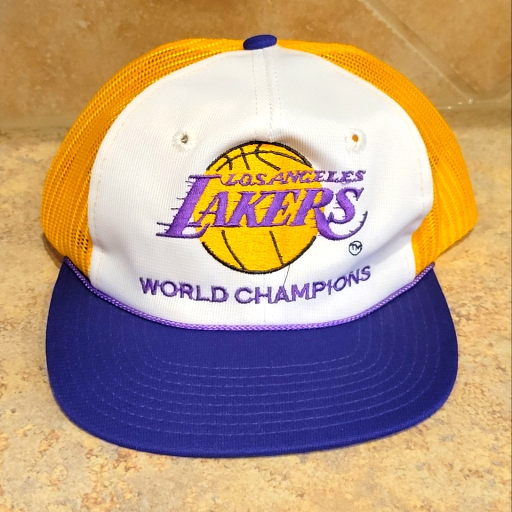 Vintage Los Angeles Lakers World Champions snapback hat